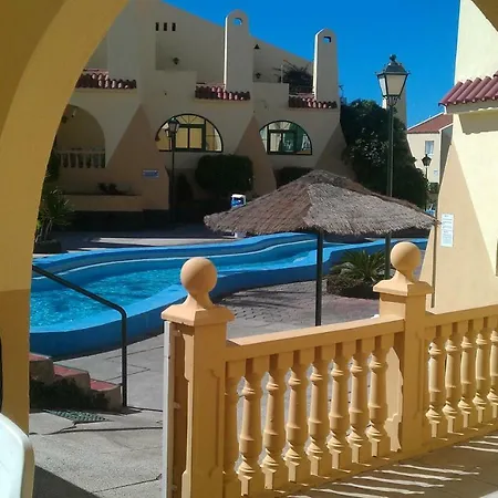 Family Poolside South Facing Vila Costa Adeje (Tenerife)